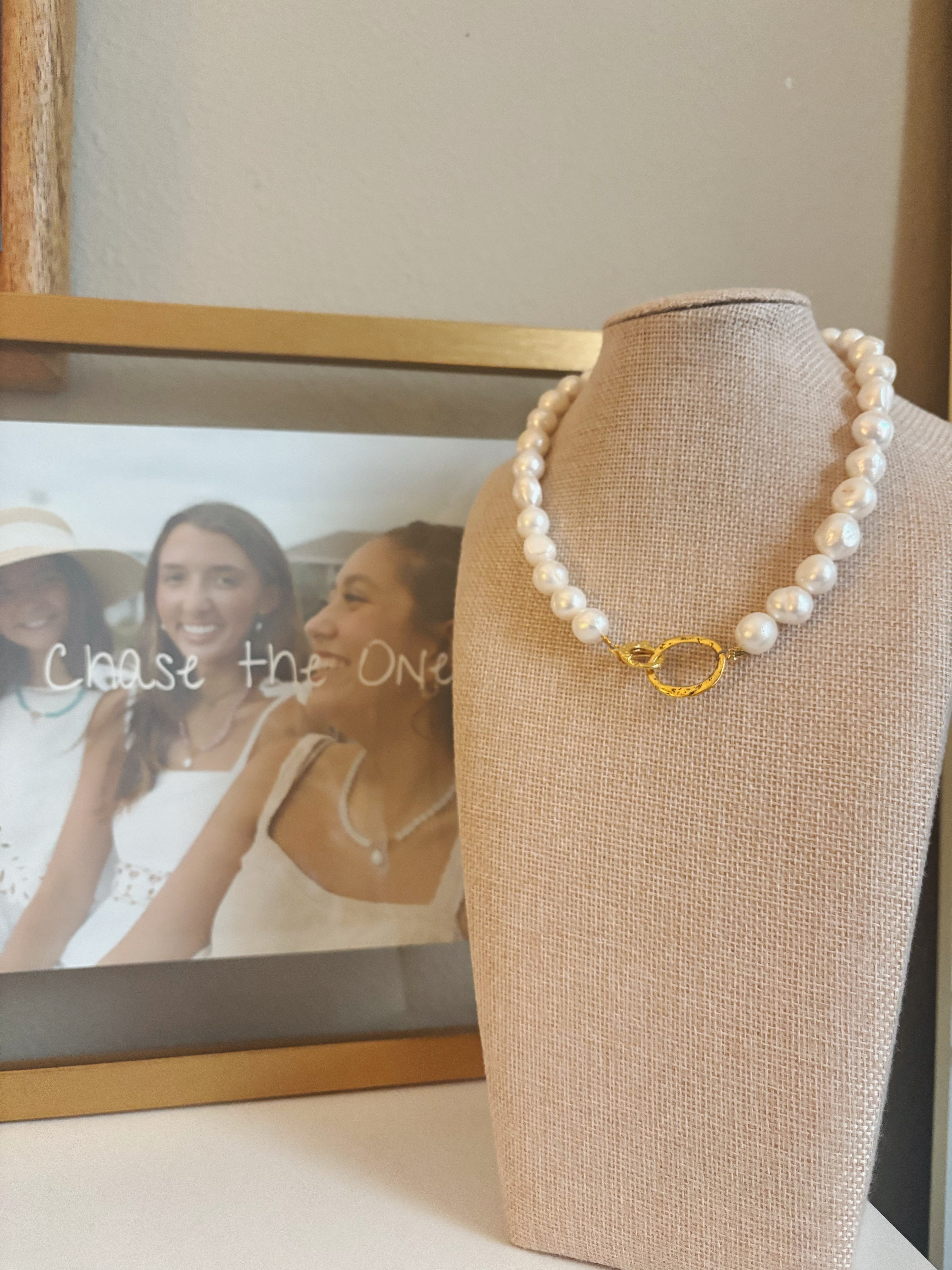 Loop Pearl Necklace