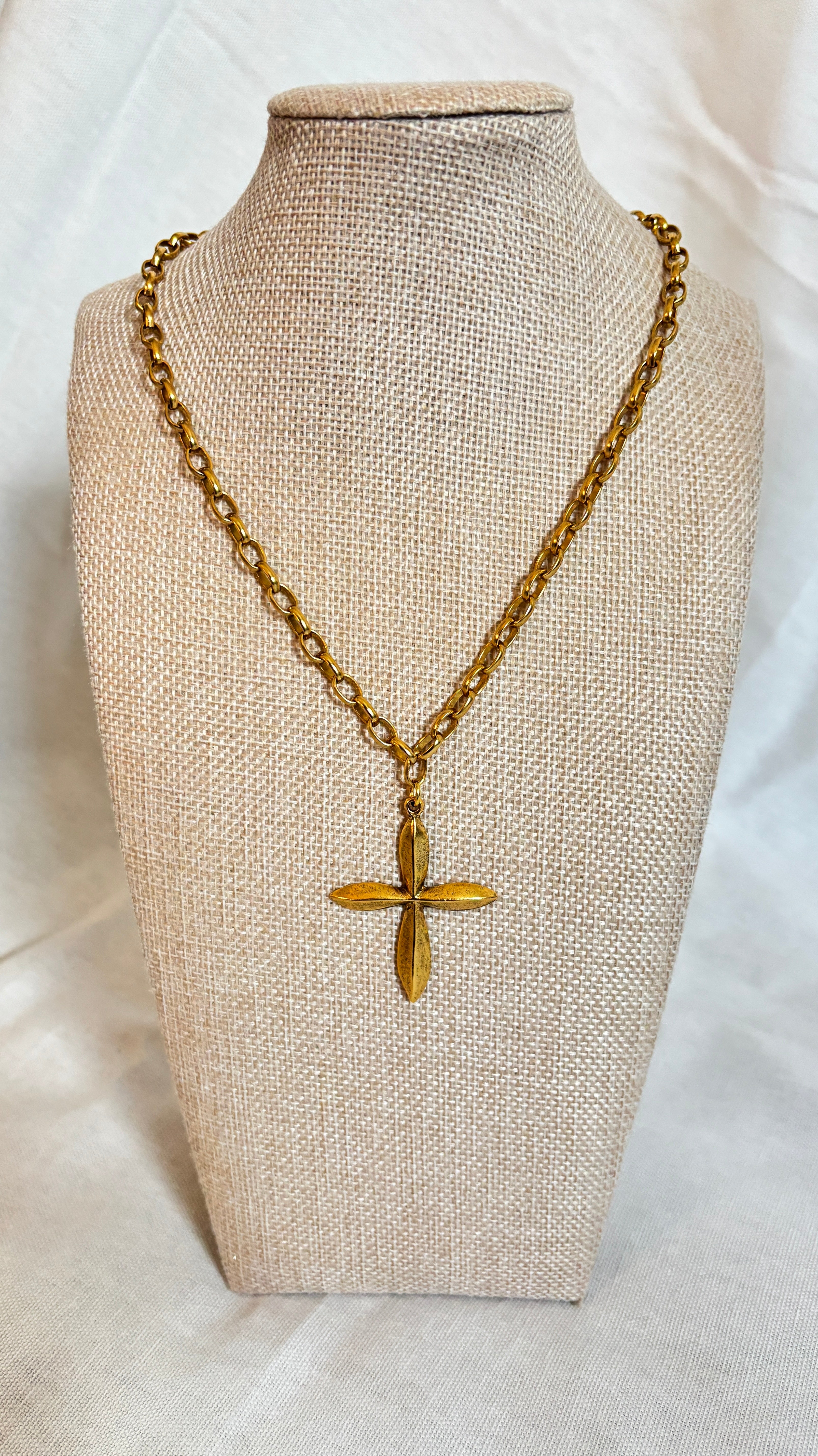 Dwell Necklace