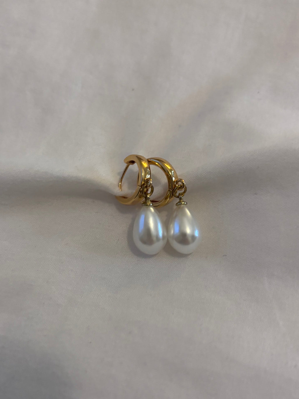 Classic Pearl Earring
